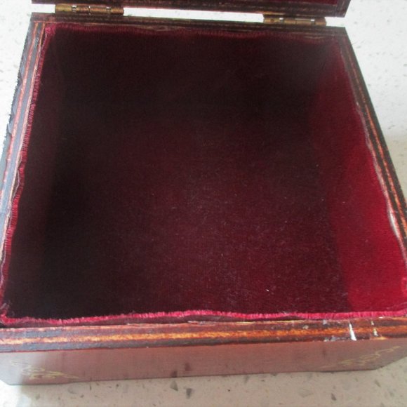 Wooden Trinket Jewelry Box w/ Gold Painted Design - Picture 6 of 7